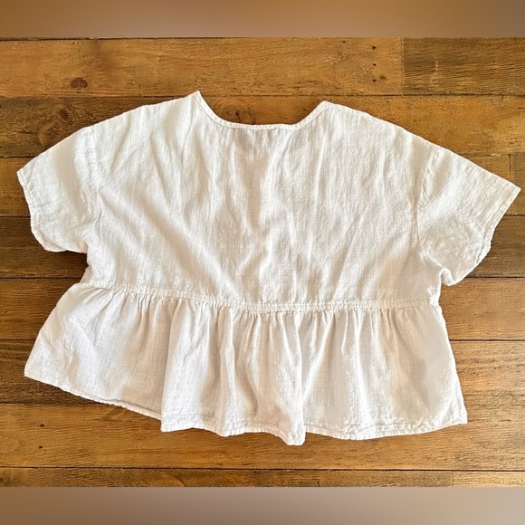 💖5 for $50💖OFFWHITE Cropped Peplum light weight top with half button up babydoll - Picture 9 of 9